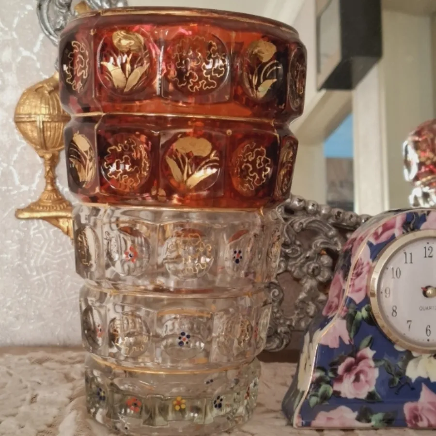 گلدان دانه نشان امریکایی