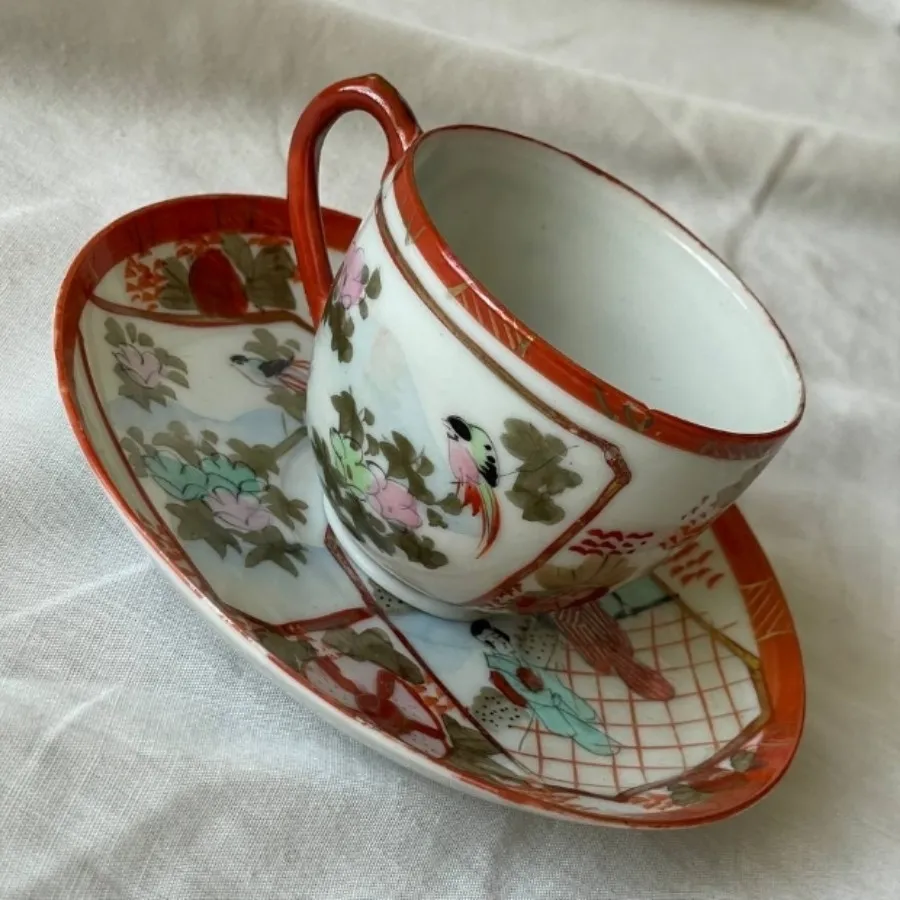 فنجان و نعلبکی ژاپنی باکس