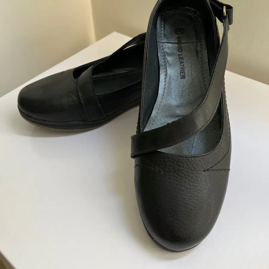 کفش طبی چرم وحید