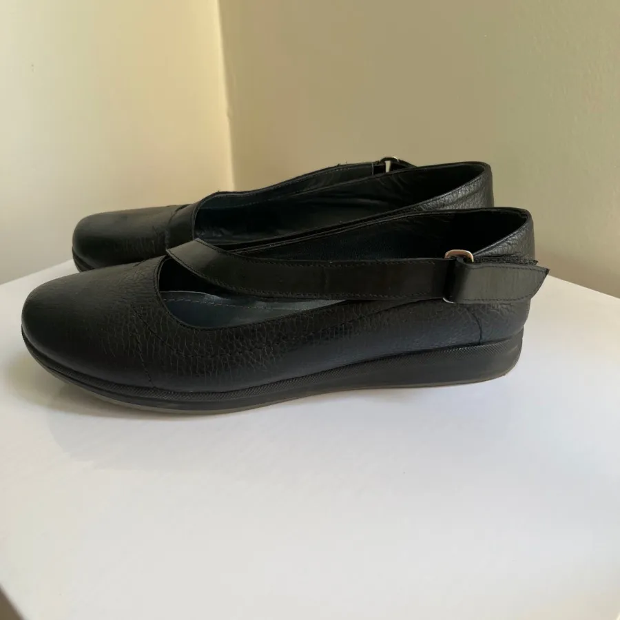 کفش طبی چرم وحید