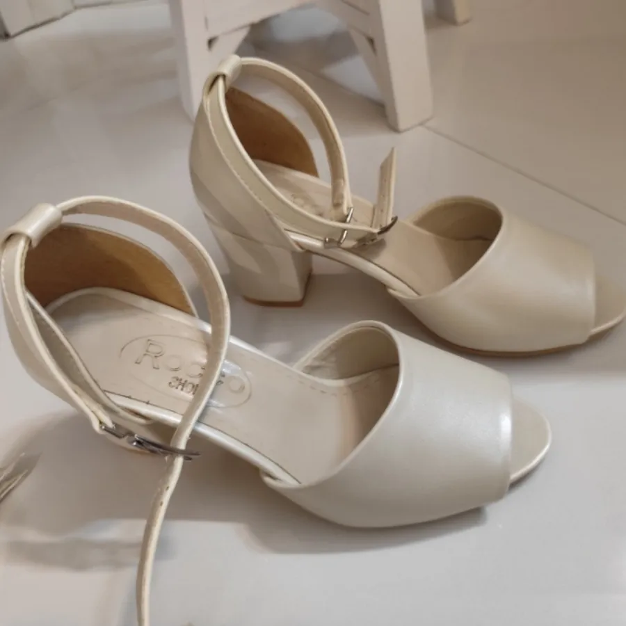 کفش روکو سفید شیری سایز36