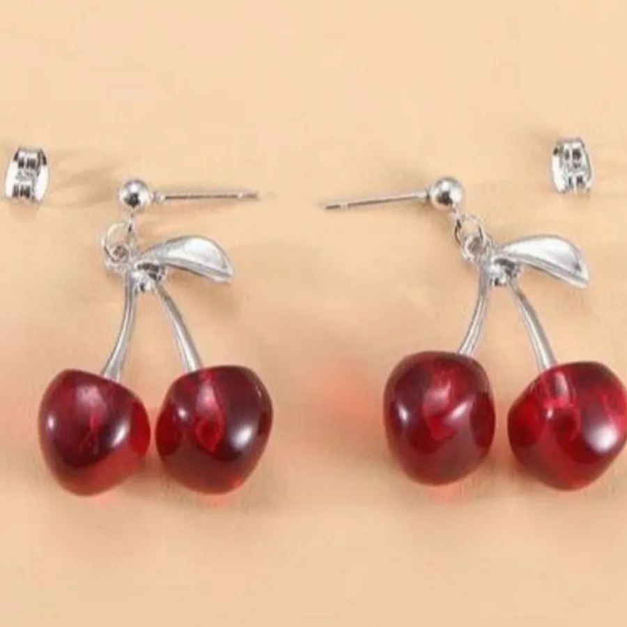 گوشواره گیلاسی فانتزی?