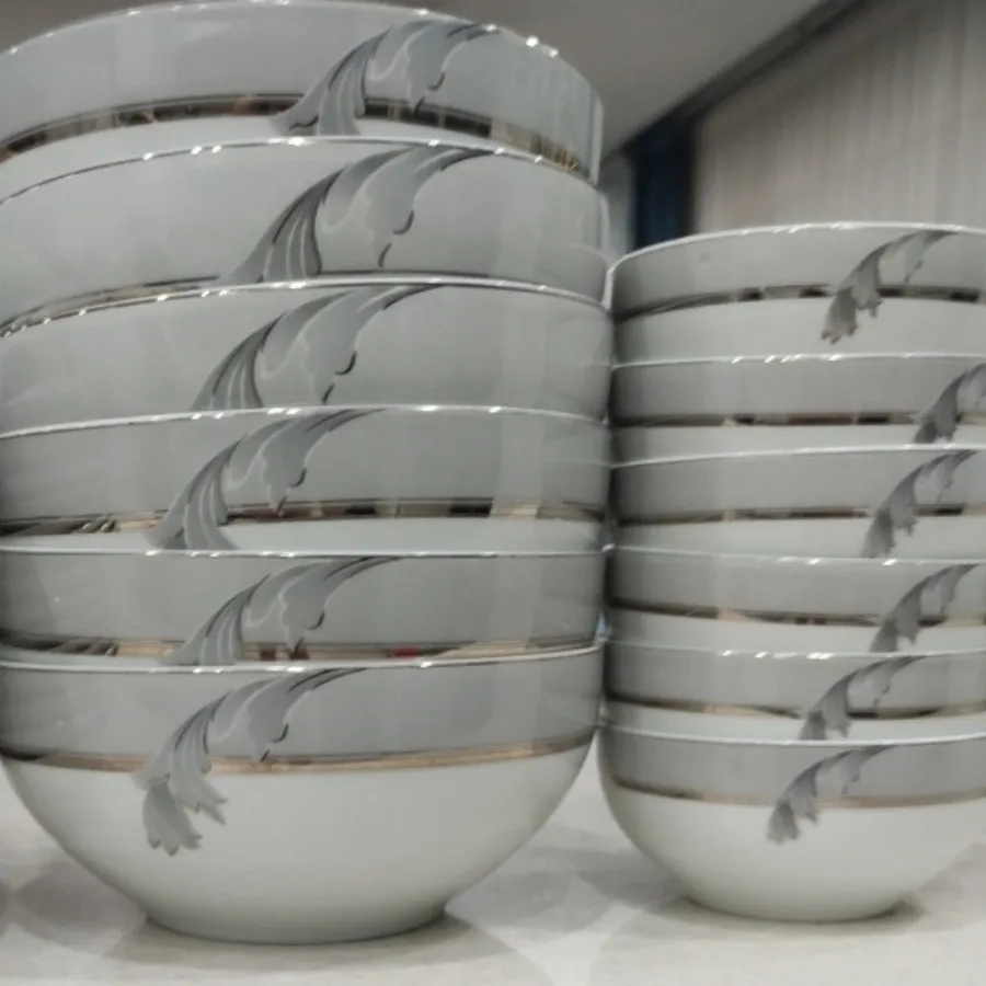 آبگوشت خوری الگانس