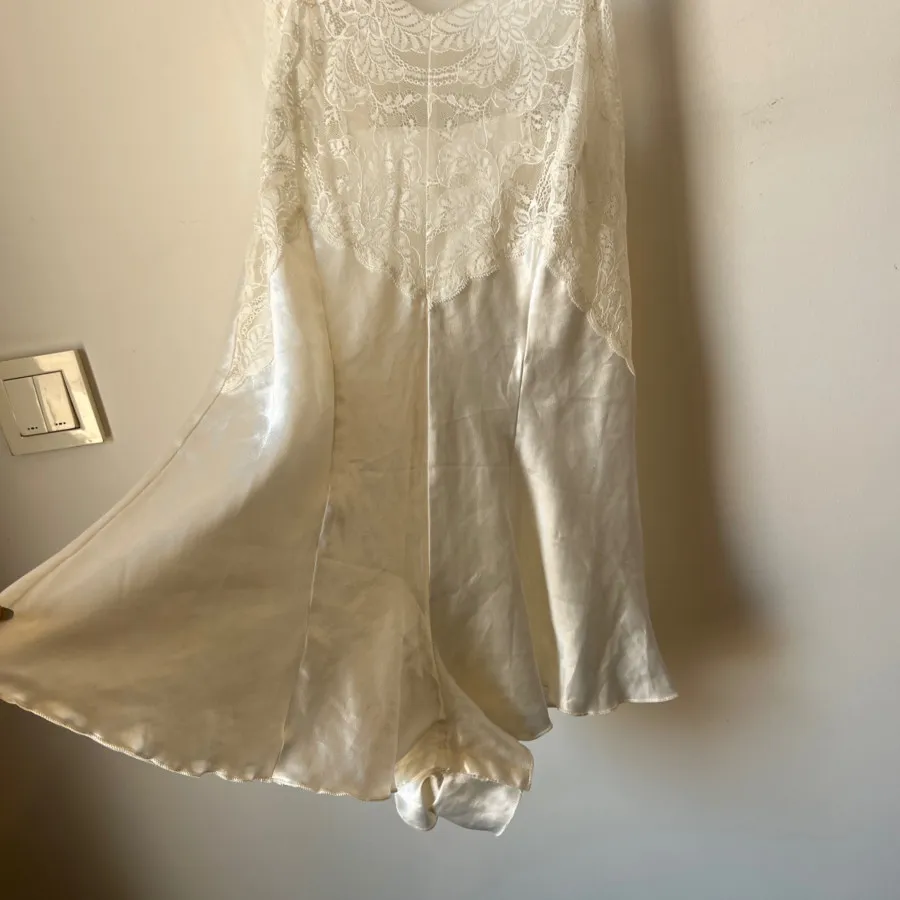 لباس زیر زنانه