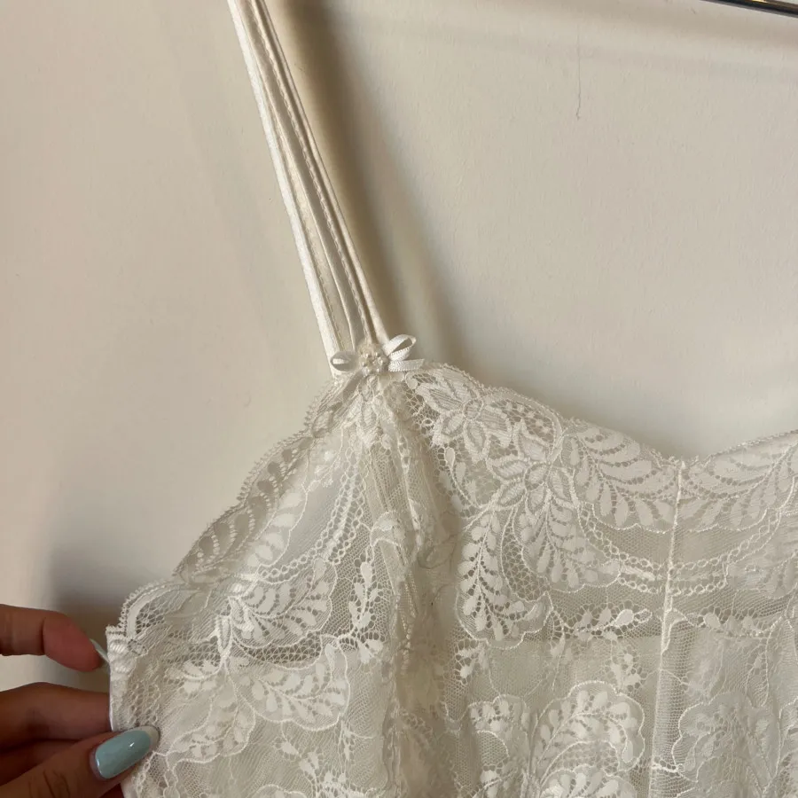 لباس زیر زنانه