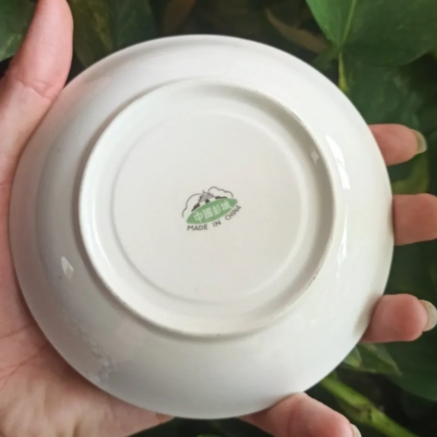 نعلبکی گلسرخی