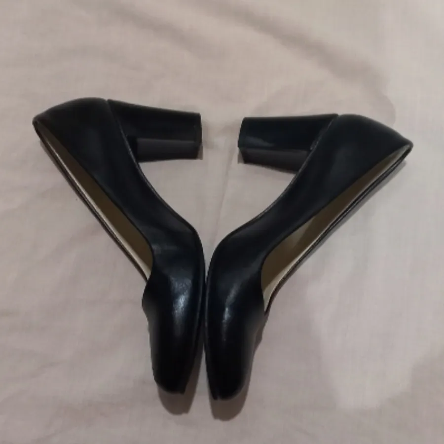 کفش چرم و پاشنه بلند ترک