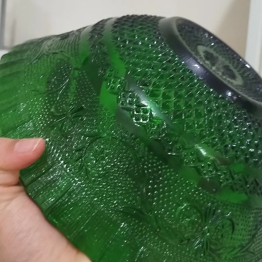 شیرینی خوری و میوه خوری