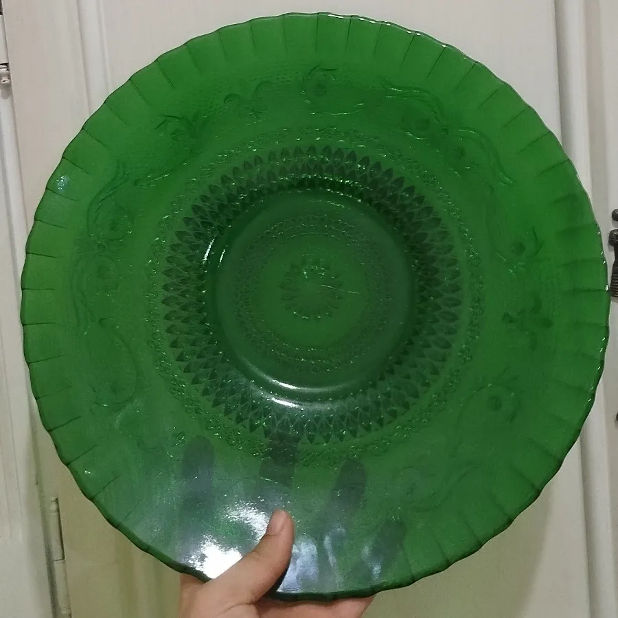 شیرینی خوری و میوه خوری