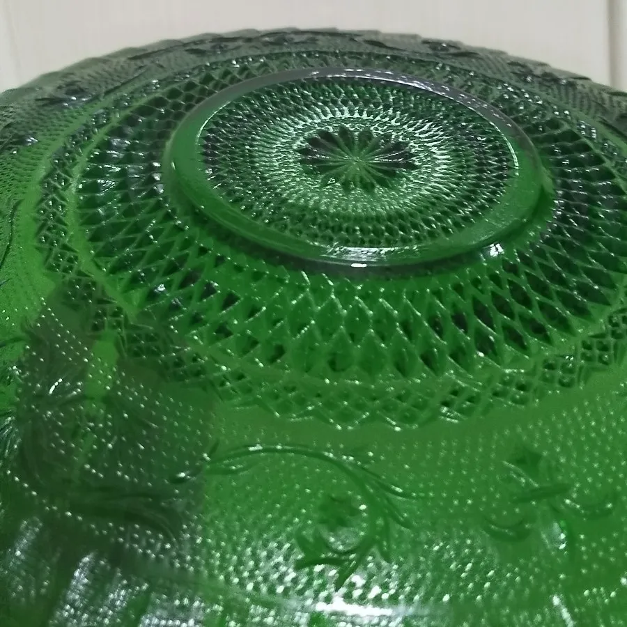 شیرینی خوری و میوه خوری