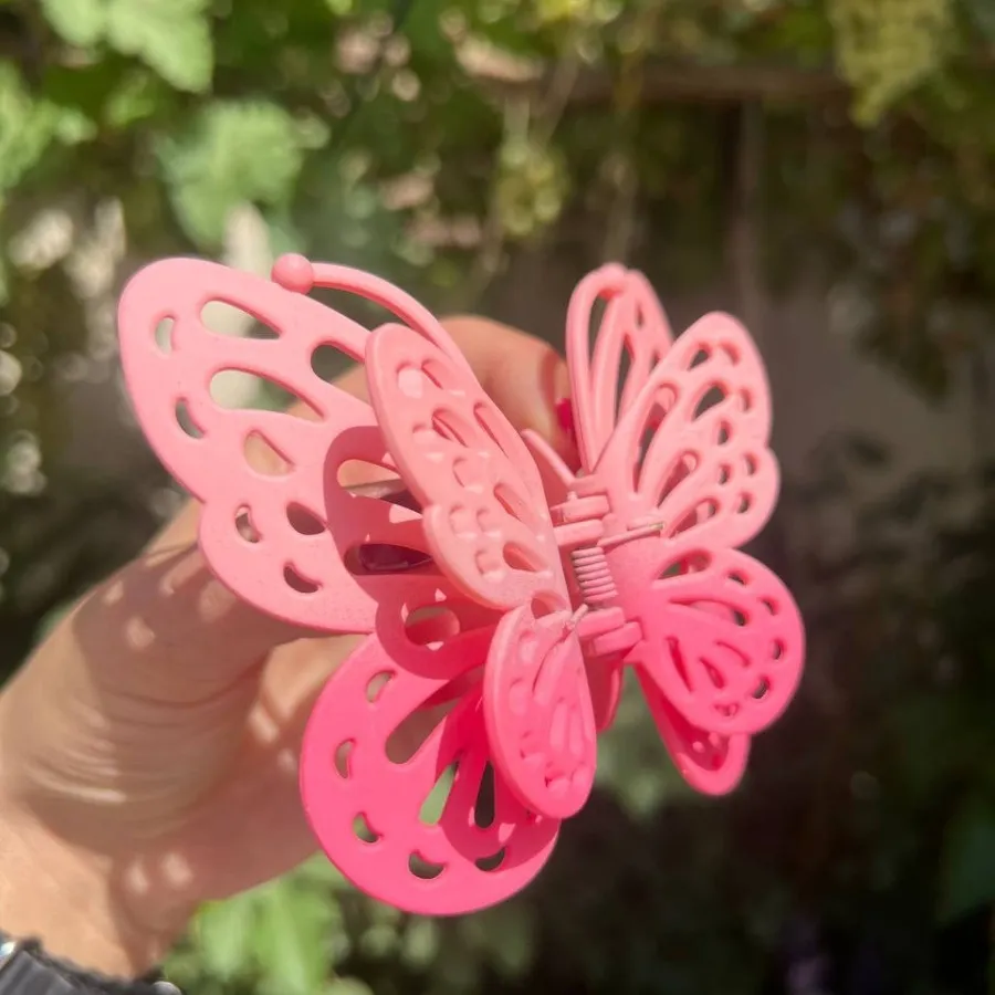 ?کلیپس سه بعدی پروانه