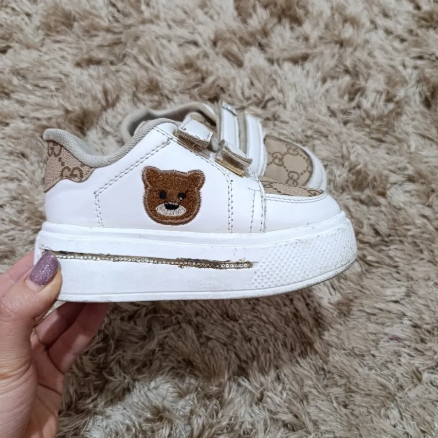 کفش اسپرت  بچگانه