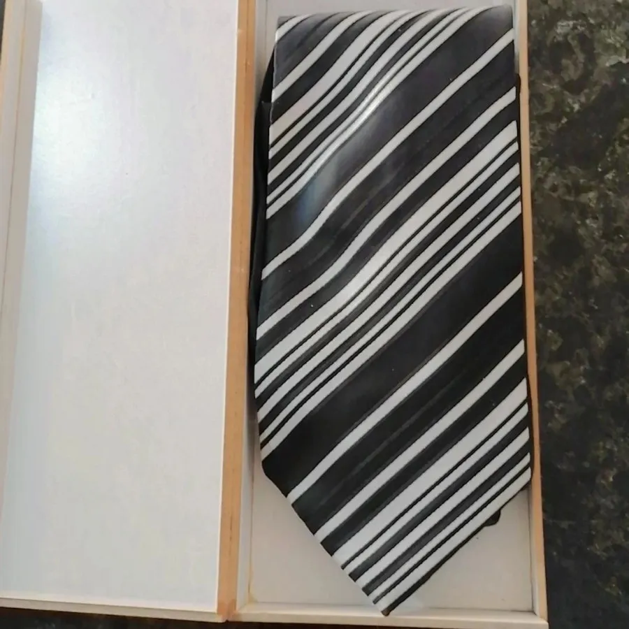 کراوات راه راه مردانه