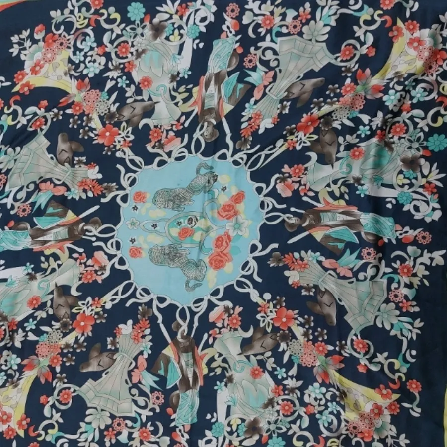 روسری سیلک دور دست دوز