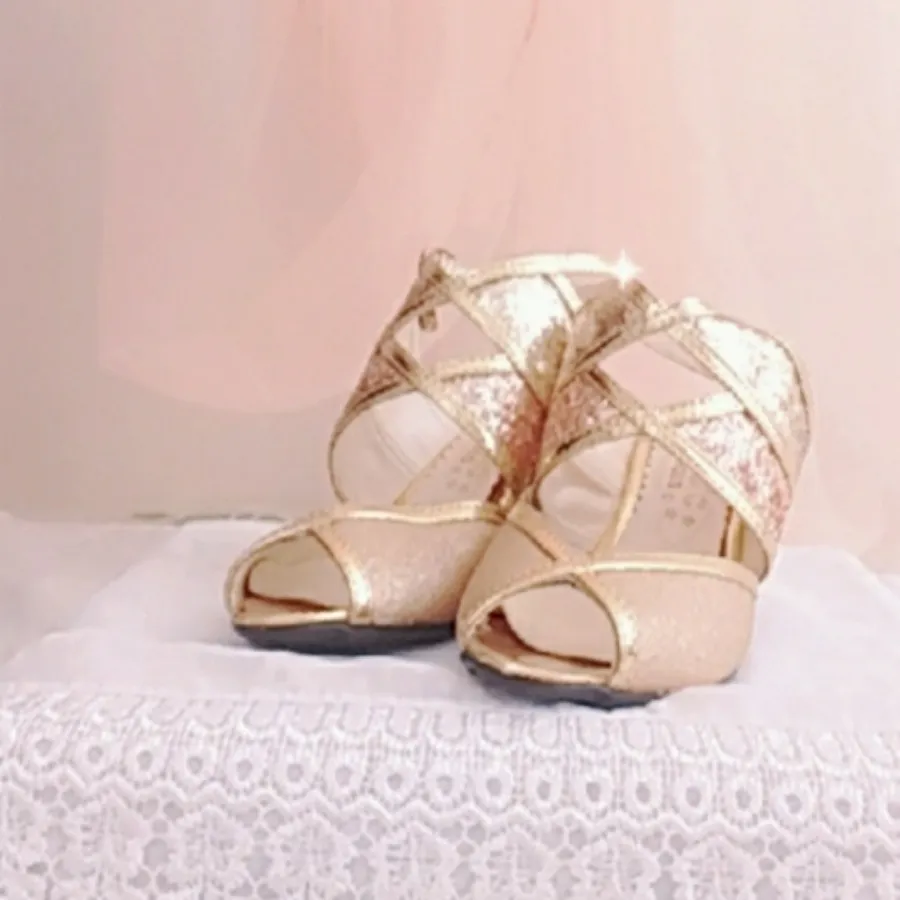 پاشنه طلایی های براق