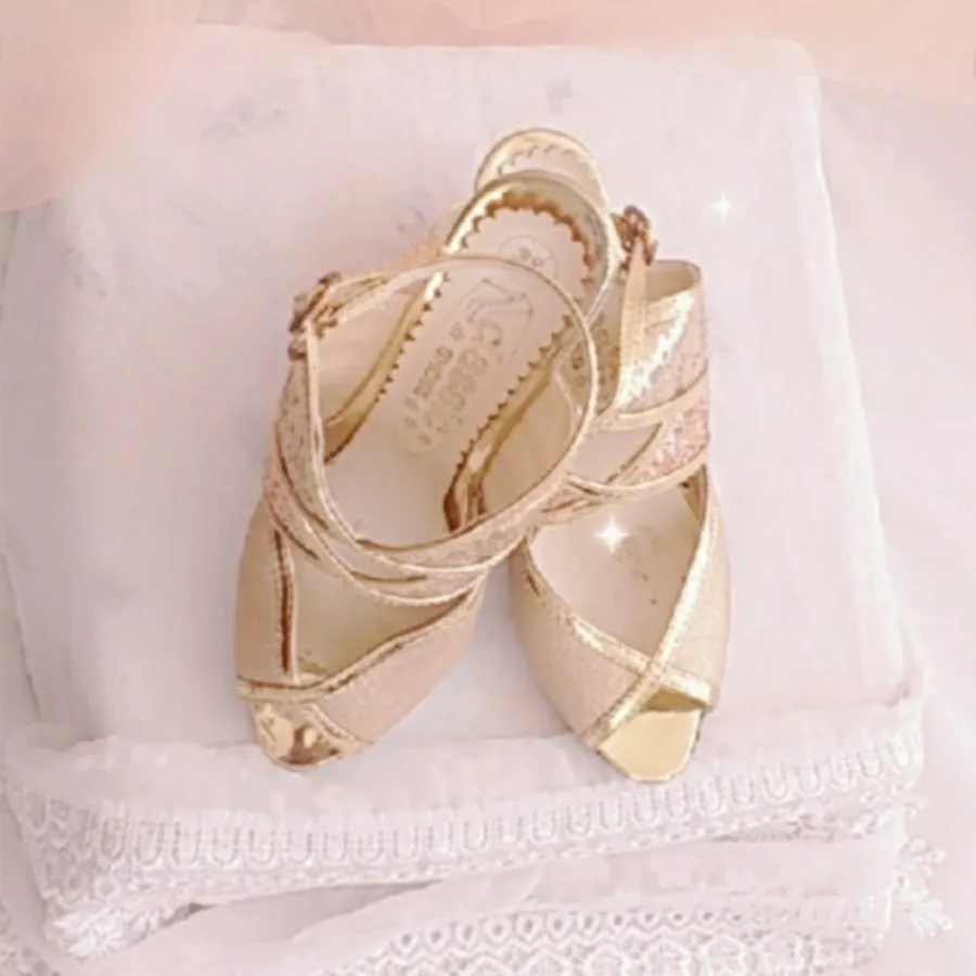 پاشنه طلایی های براق