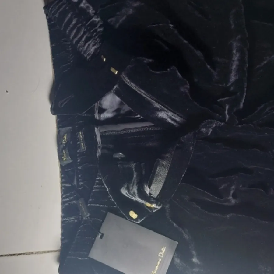 شلوارِ مخملِ ماسیمو دوتی