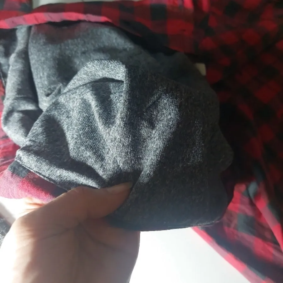 شومیزِ کلاه دار