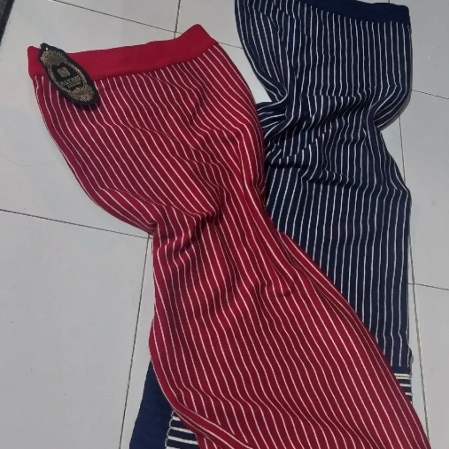 پیراهنِ بافتِ دکُلته