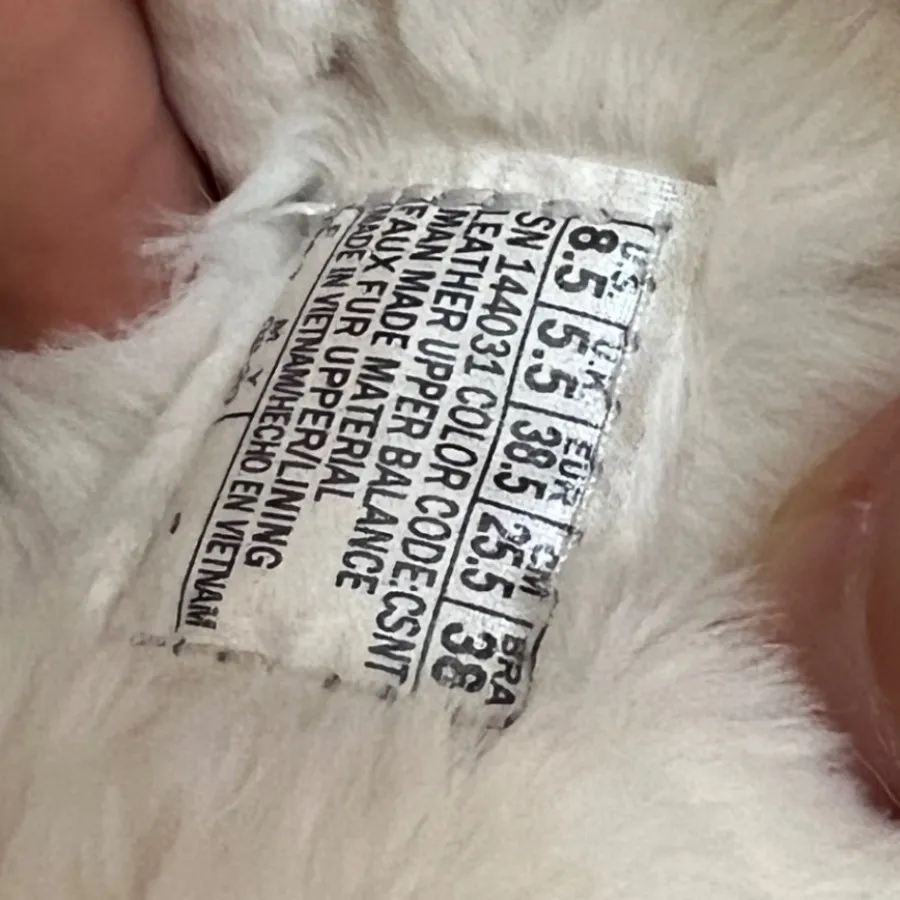 بوت اسکیچرز