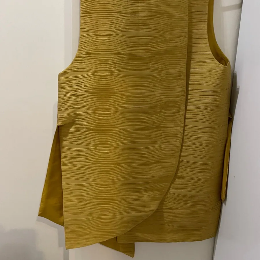 جلیقه خردلی