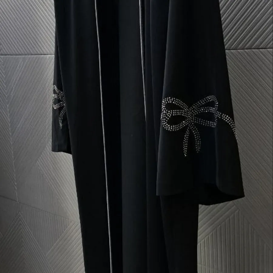 عبایی جلو باز