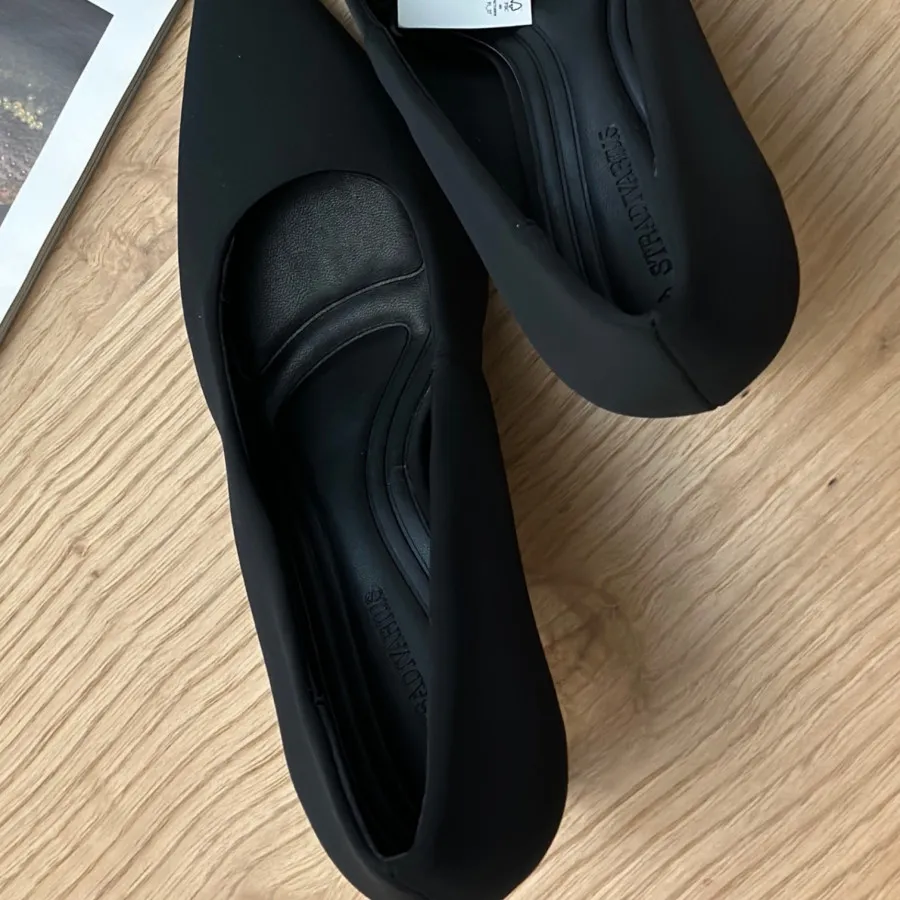 کفش استرادیواریوس