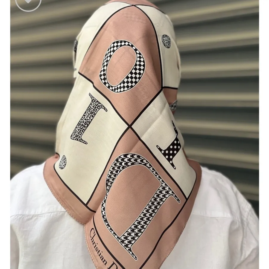 مینی اسکارف دیور