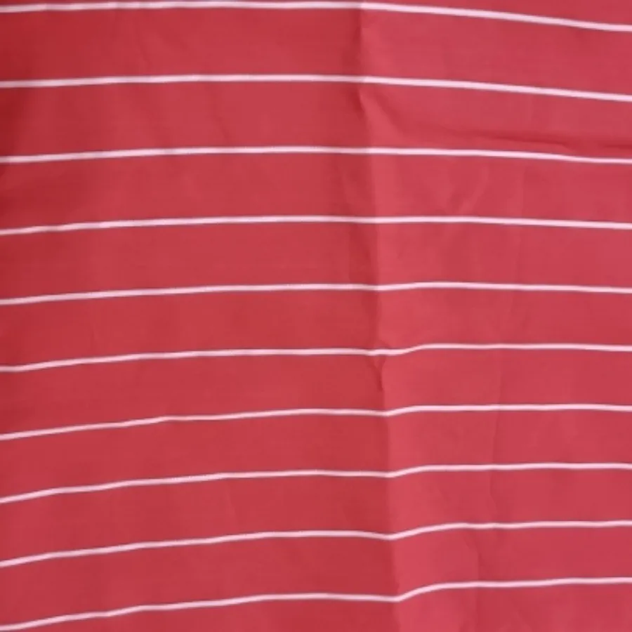 پارچه قرمز خیلی جنس خوبی