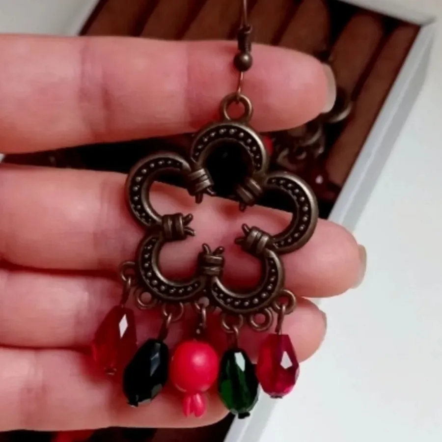 ست گوشوار و گردنبند یلدا