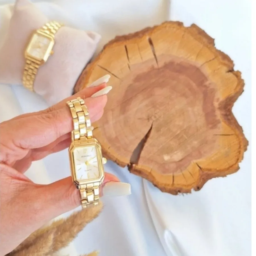 ساعت مینیمال هانگری مستطی