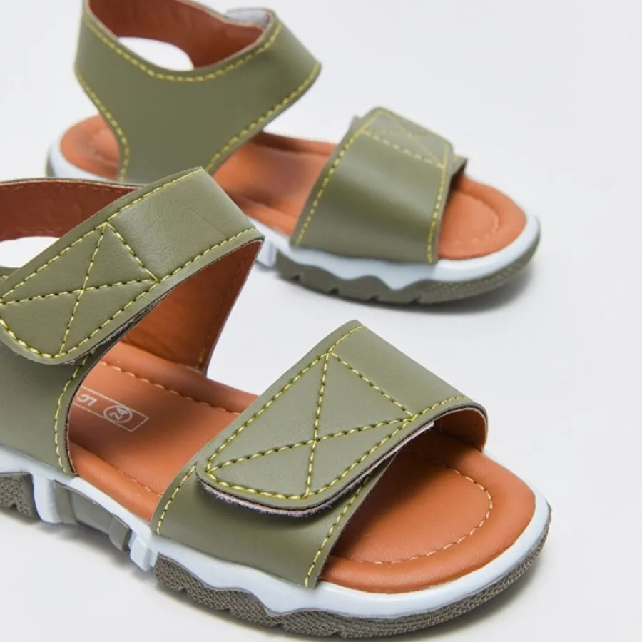 صندل اسپرت السی وایکیکی