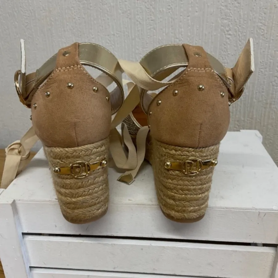 صندل River Islandسایز39