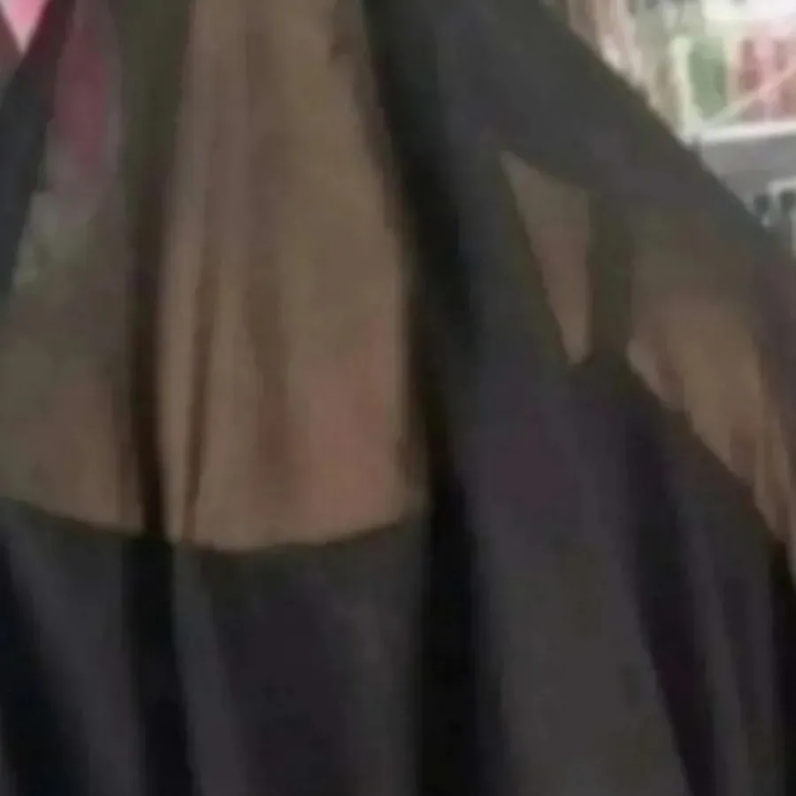 لباس مجلسی دکلته و شال اش