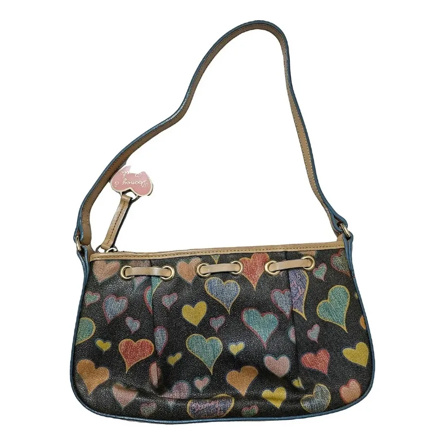 کیف برندDooney Bourke