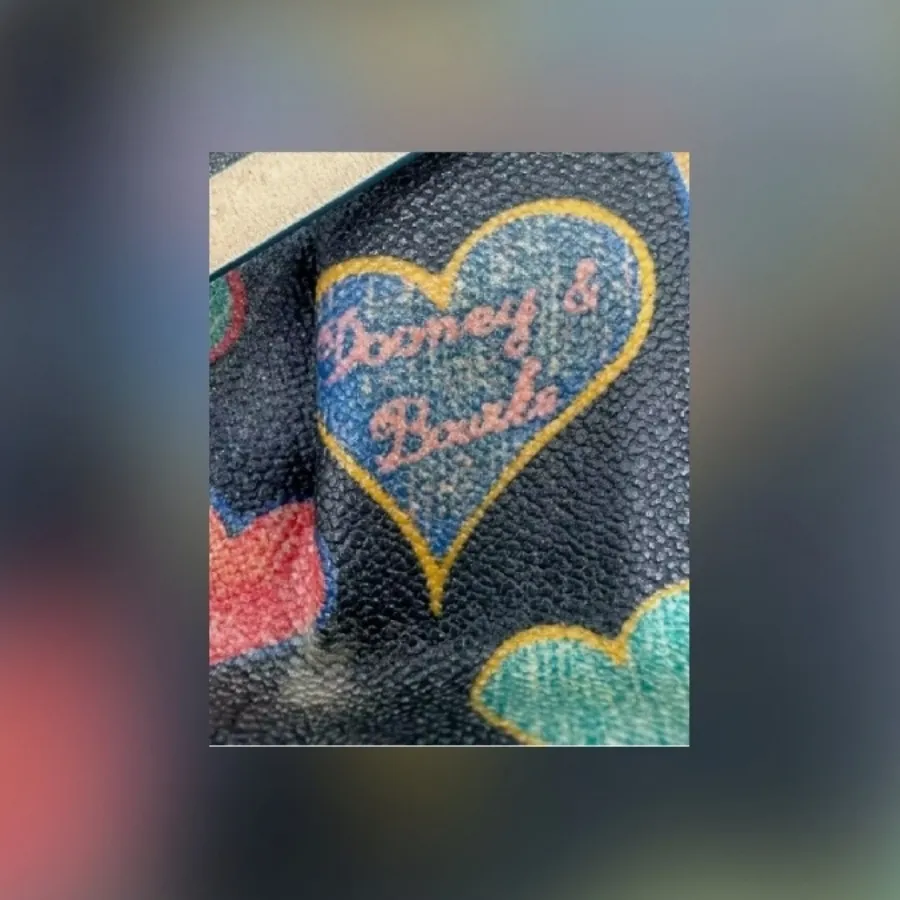 کیف برندDooney Bourke