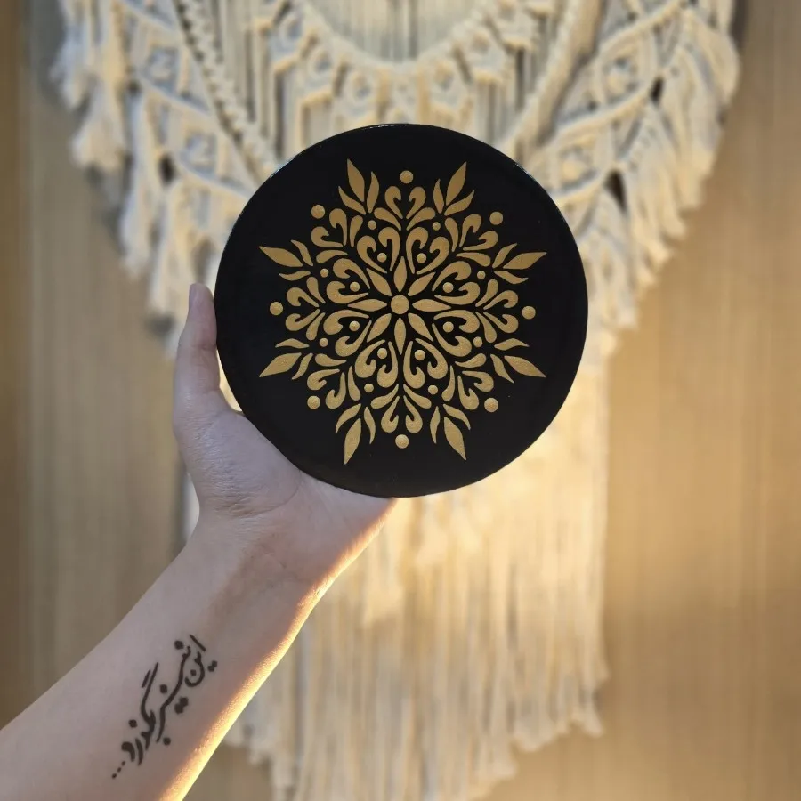 دیوارکوب سفالی مشکی طلایی