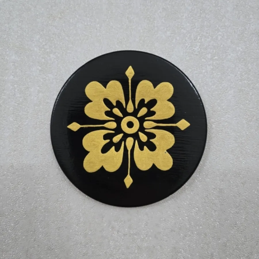 دیوارکوب سفالی مشکی طلایی