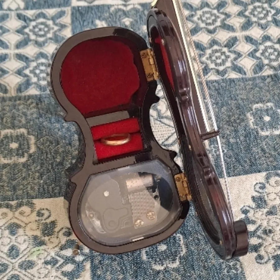 جعبه جواهری موزیکال