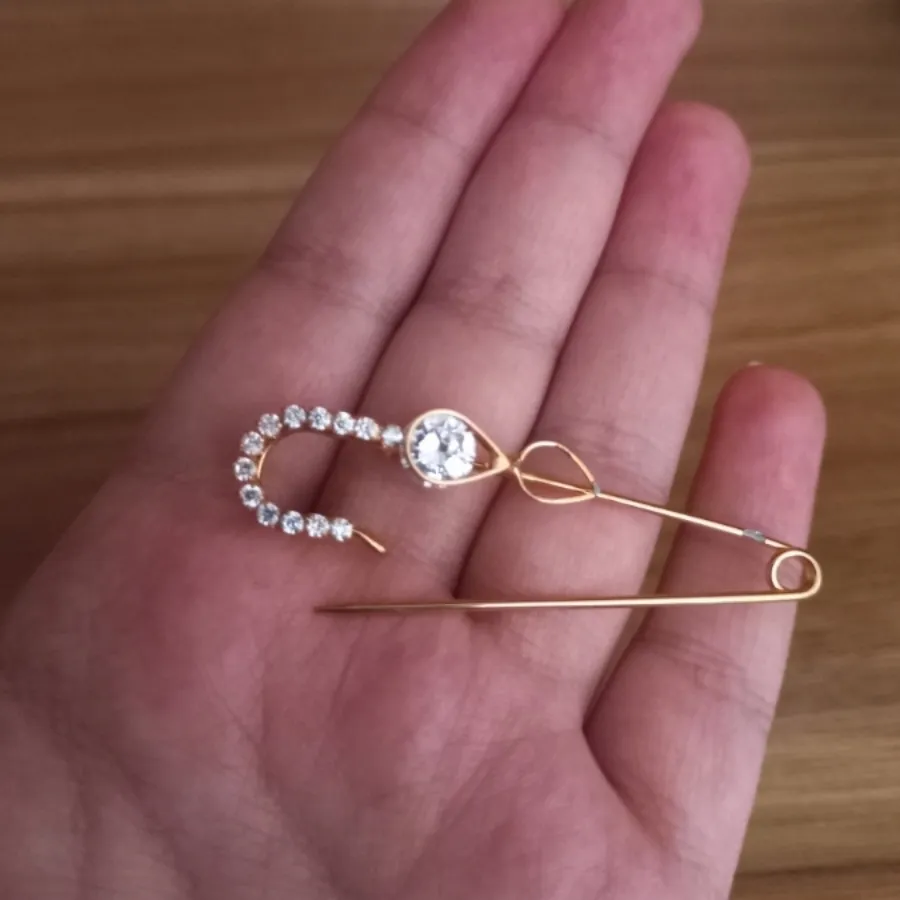 سنجاق روسری