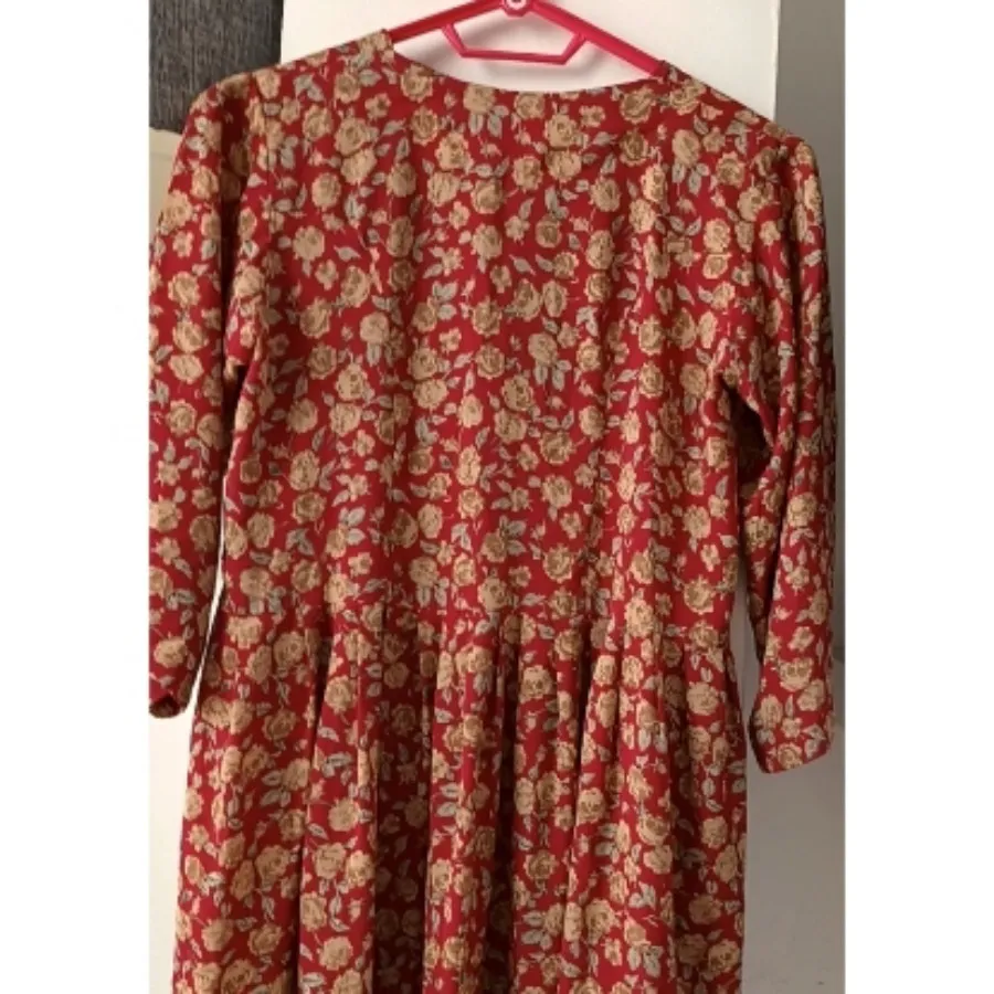 پیراهن زنانه