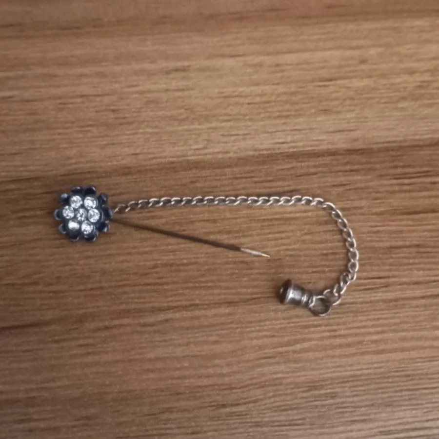 سنجاق روسری