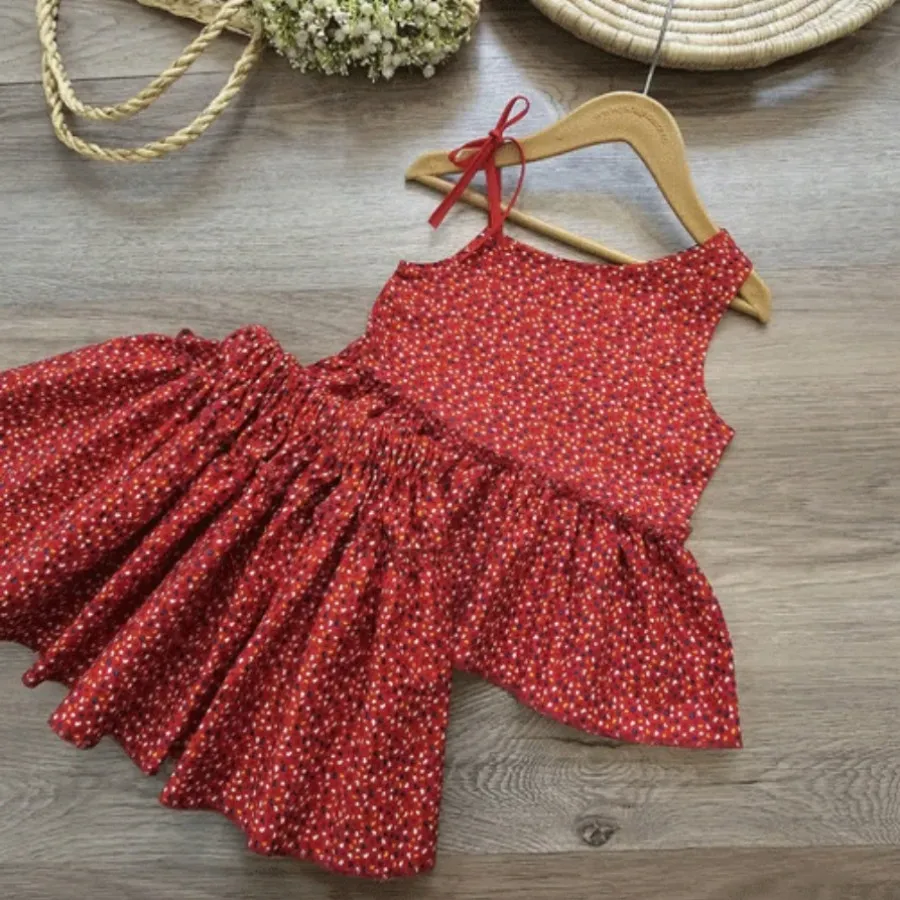 تاپ و دامن بچگانه