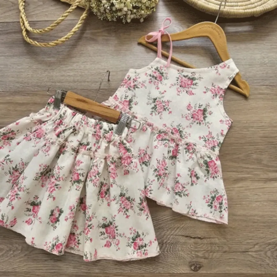 تاپ و دامن بچگانه