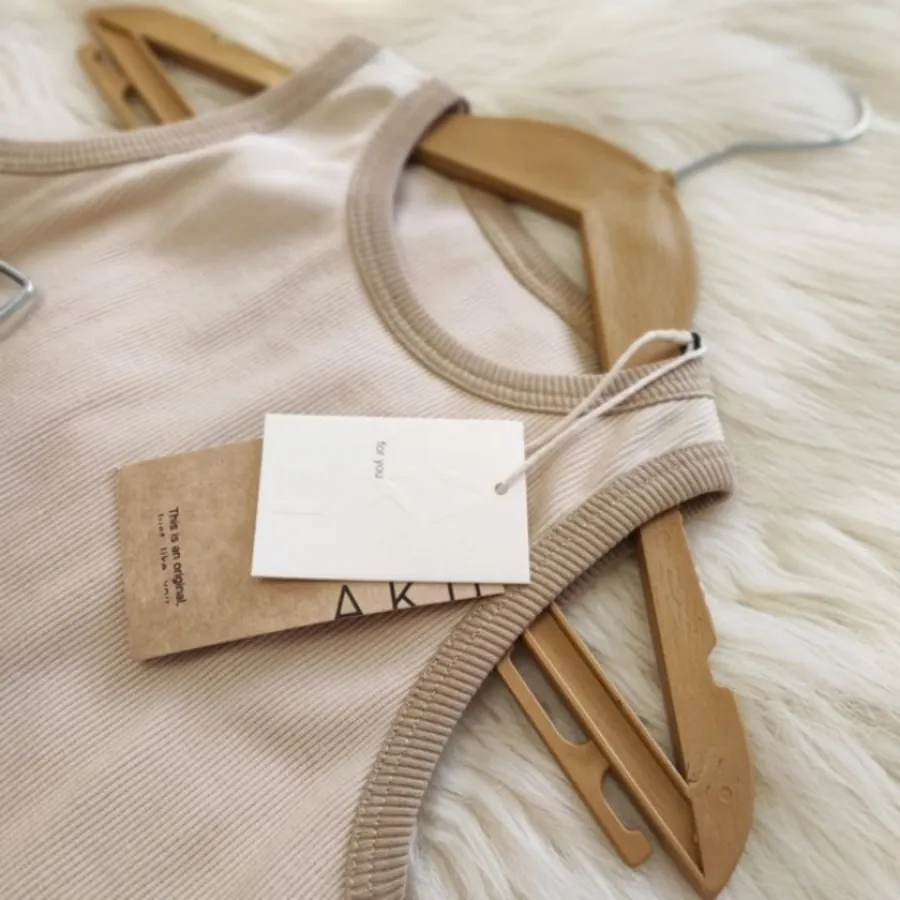 تاپ و دامن بچگانه