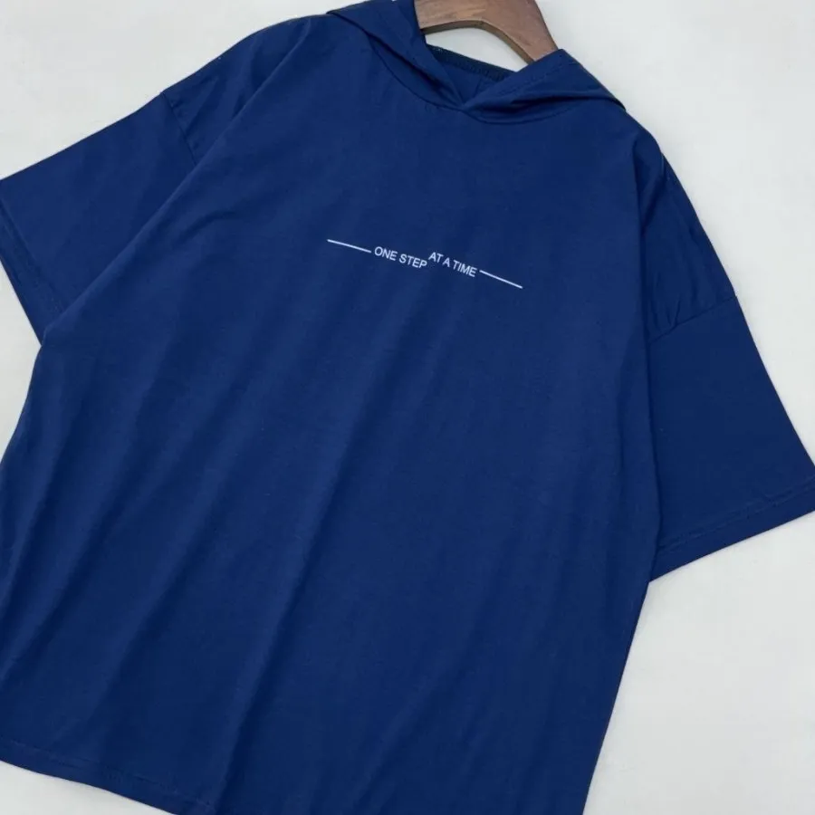 تیشرت کلاهدار