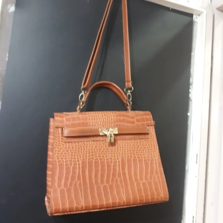 کیف رو دوشی