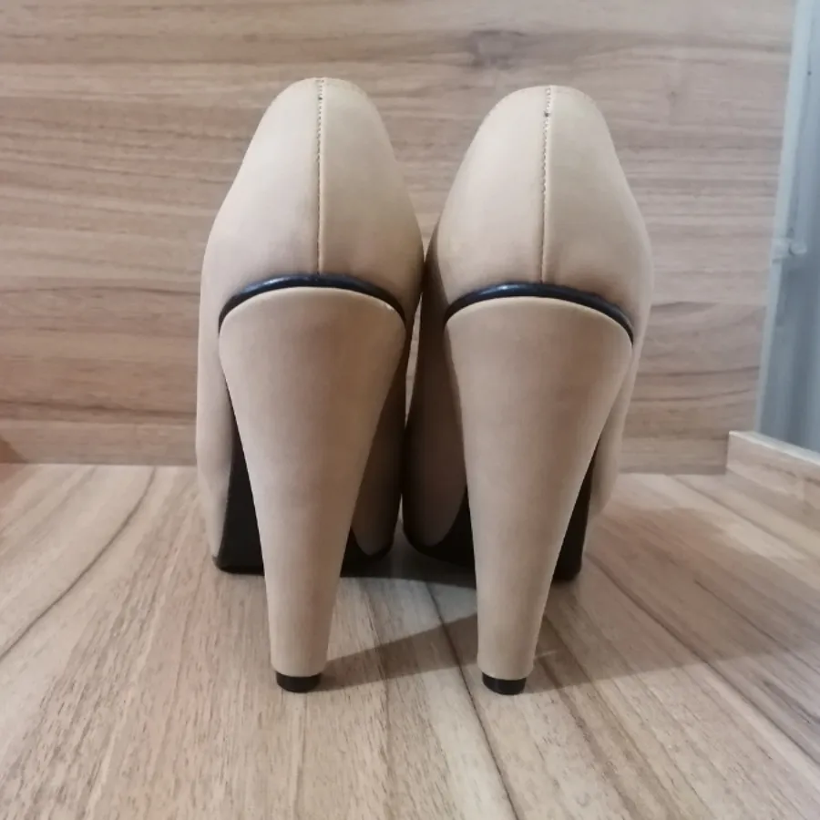 کفش پاشنه بلند نسکافه ای