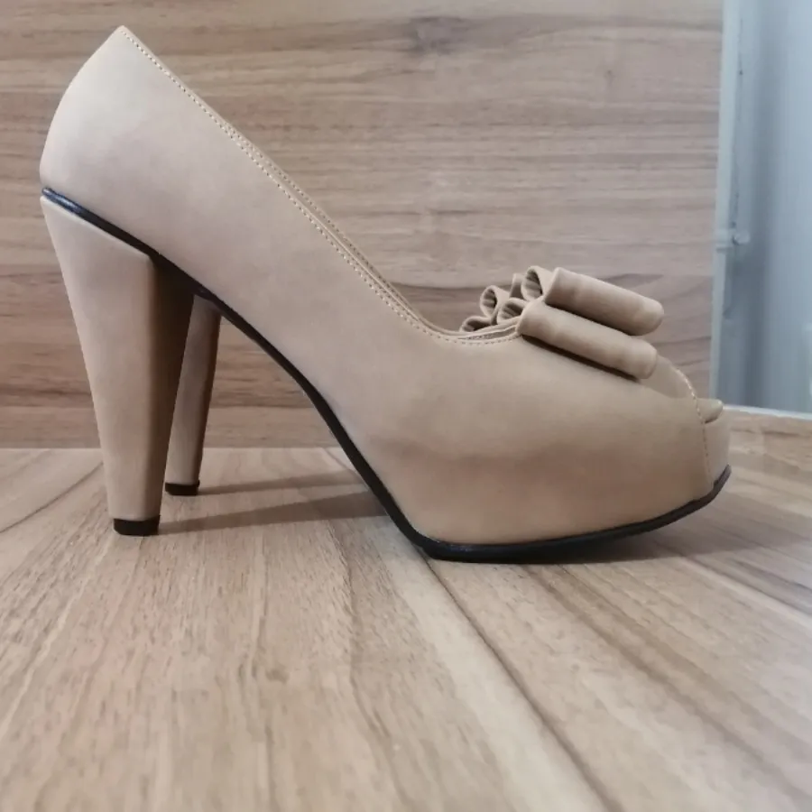 کفش پاشنه بلند نسکافه ای