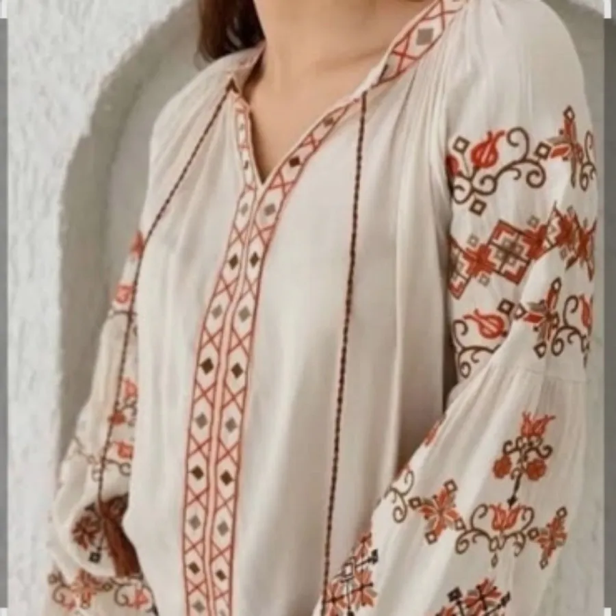 شومیز گل دوزی شده‌ ترک